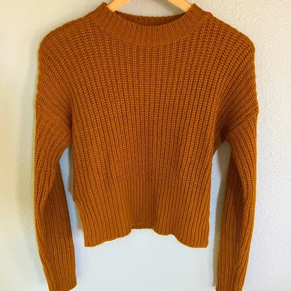 Love Change Italy Cropped Sweater - Size M - Picture 1 of 10